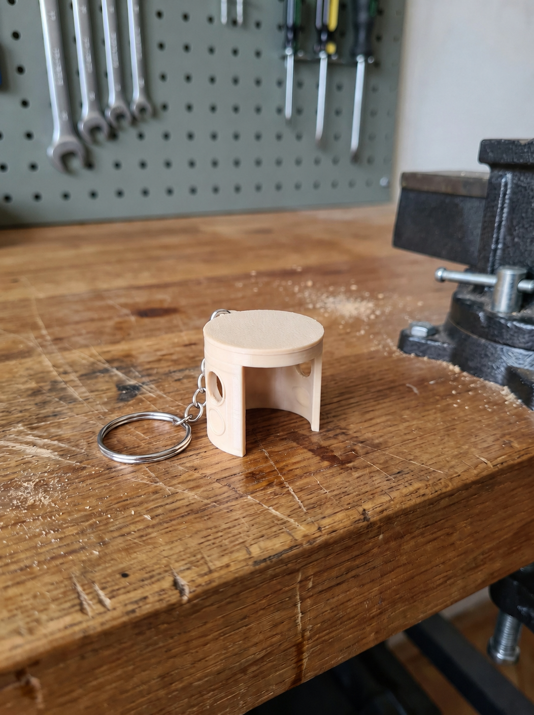 Iconic Canberra Bus Shelter Keychain - 3cm
