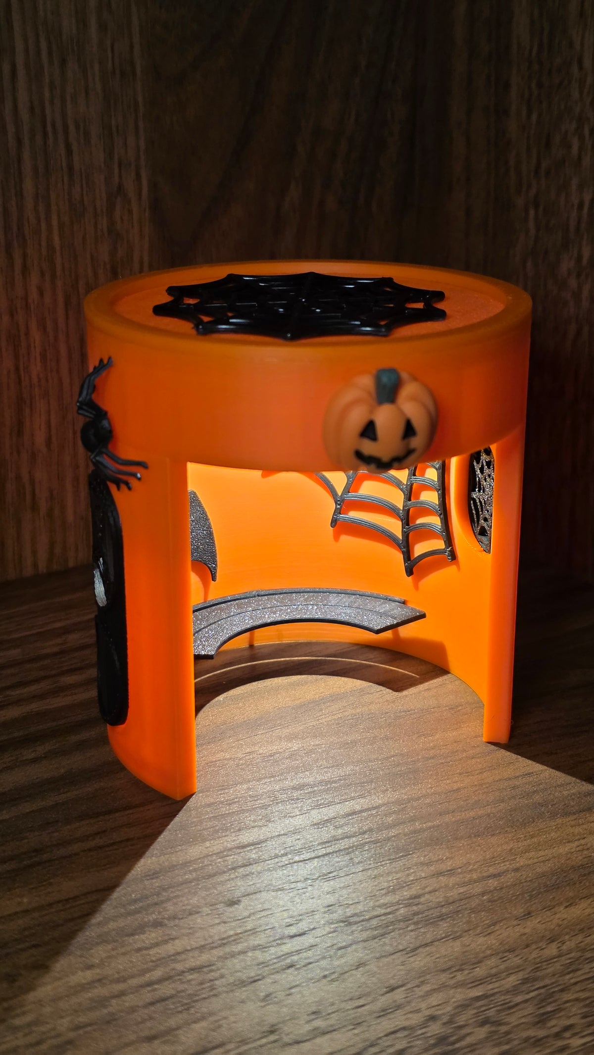Limited Edition Halloween Canberra Bus Shelter Model with Remote  - 8cm