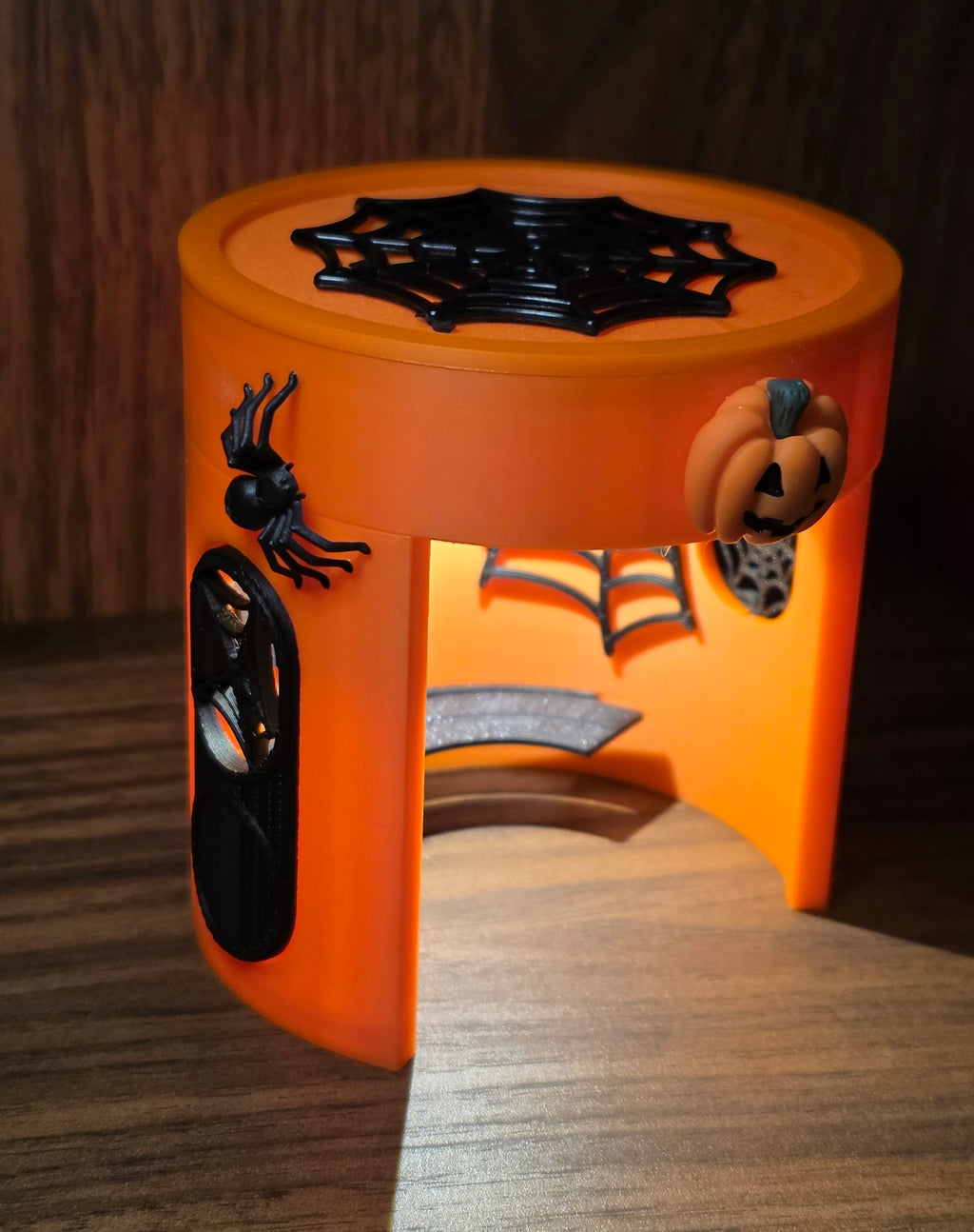 Limited Edition Halloween Canberra Bus Shelter Model with Remote  - 8cm