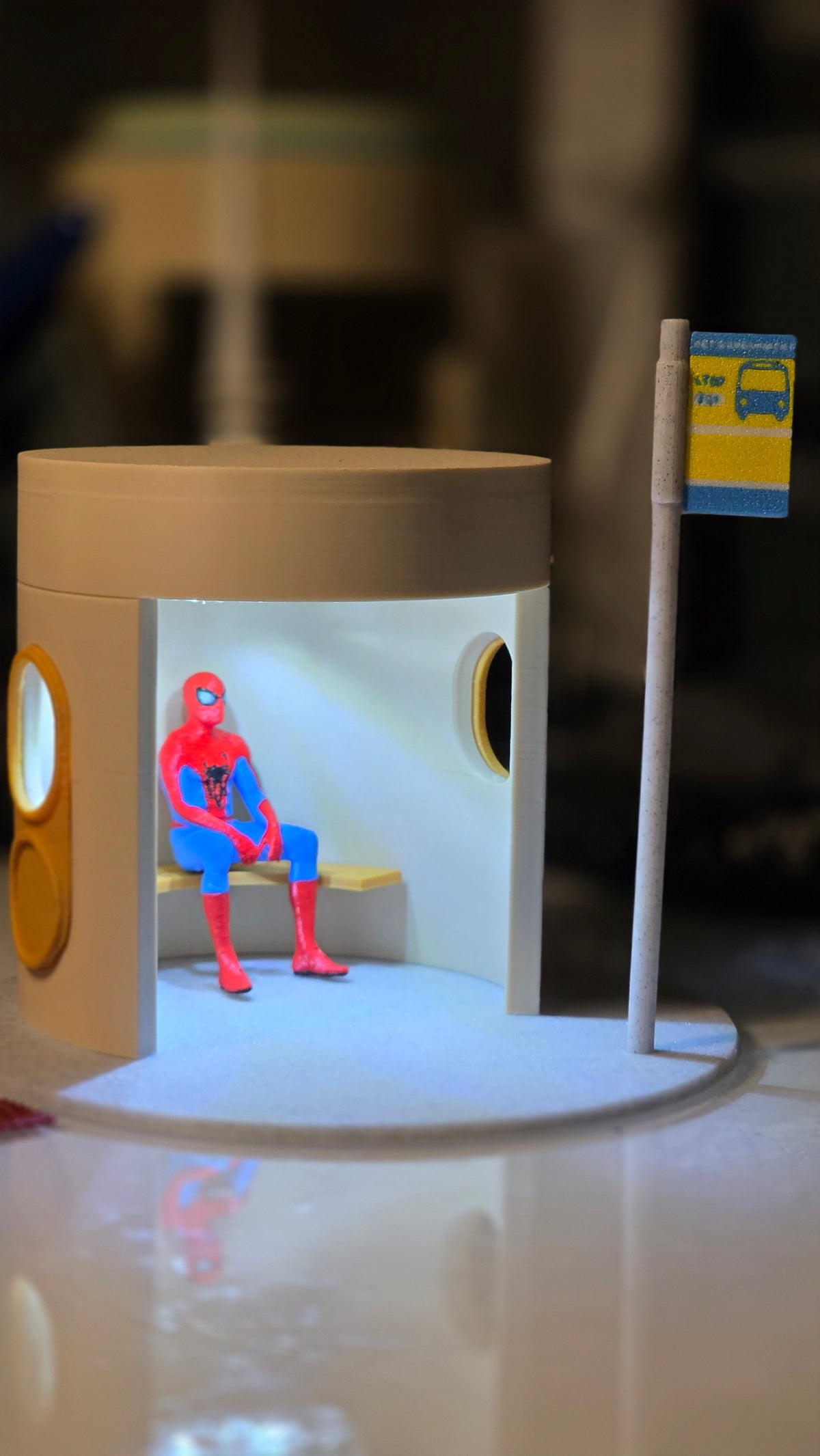 Original Wireless Canberra Bus Shelter Lamp with Remote - 8cm With Minifigs