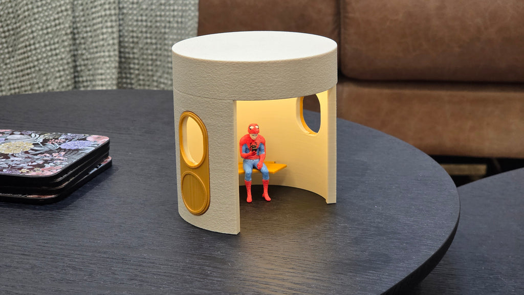 Superheroes - Original Wireless Canberra Bus Shelter Lamp With One Free Minifig - 10cm -Large