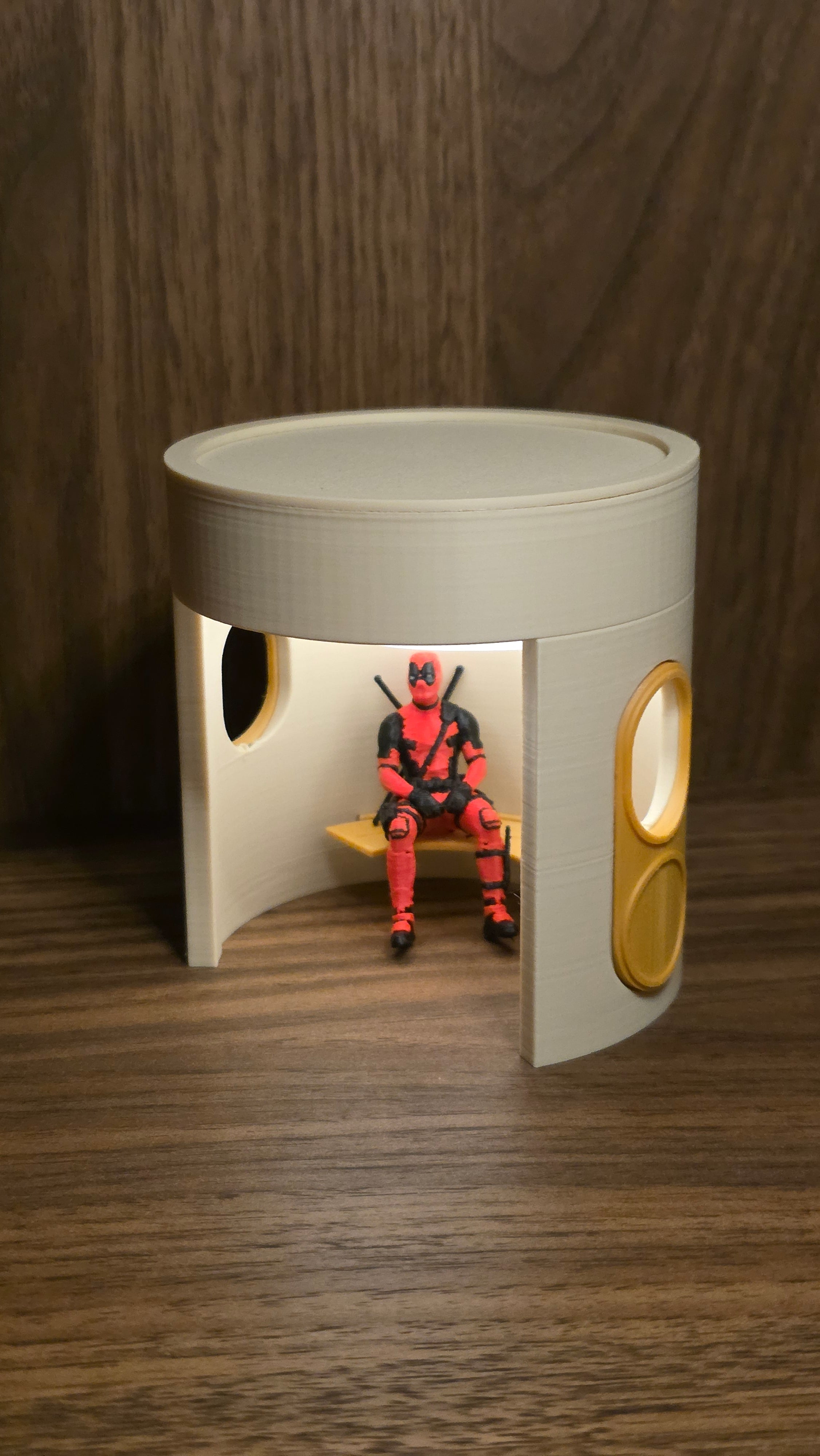 Original Wireless Canberra Bus Shelter Lamp with Remote - 8cm With Minifigs